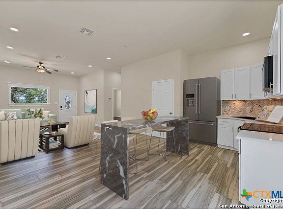 2nd image of 2359 Westview Dr