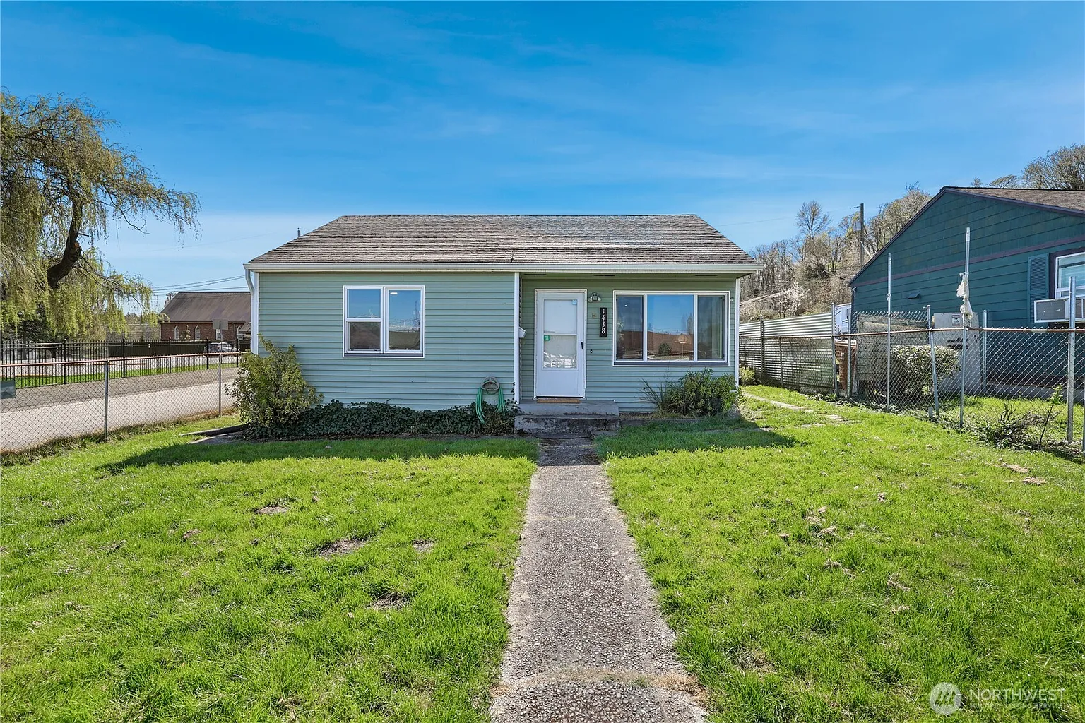 1438 E 34th Street photo 1