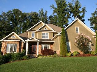 118 Highland Ridge Ct, Johnson City, TN 37615