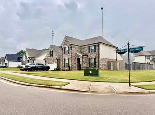 195 Laurel Glen Dr E, Oakland, TN 38060