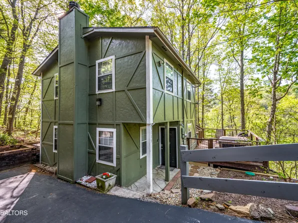 3133 Hatcher Top Rd, Sevierville, TN 37862