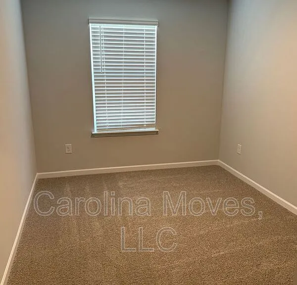 179 Randwick Ln — Photo 16