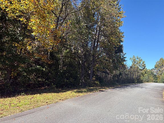 5th image of 15 Hickory Loop