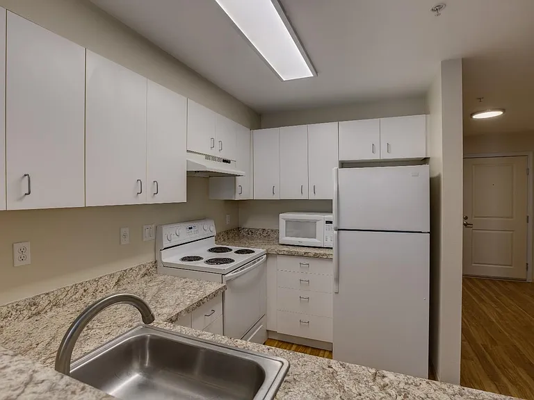 3215 NE 143rd St — Photo 13