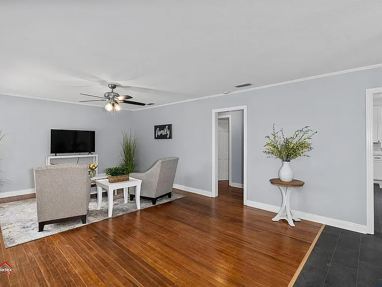 2809 S Broadway Blvd — Photo 21
