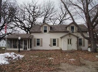 807 N High St, Port Byron, IL