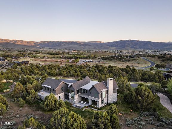5th image of 3125 E Horse Mountain Cir