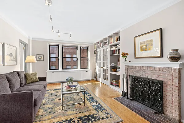 Sold by Compass | media 1