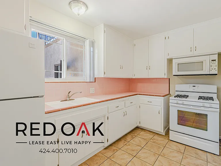 1361 Yosemite Dr #3 — Photo 9