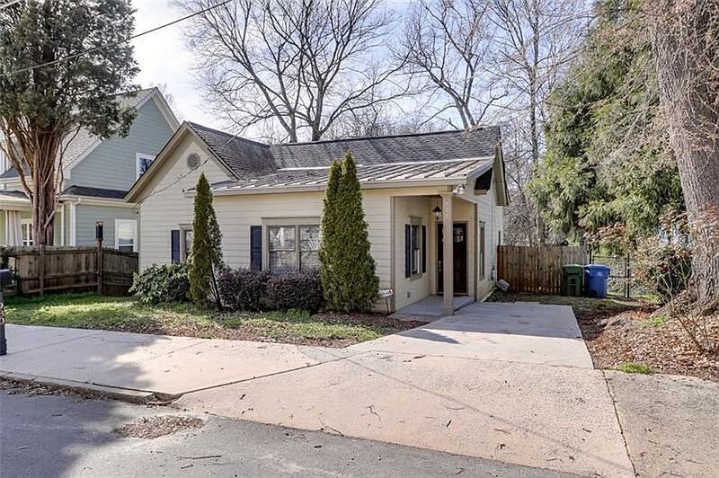 1st image of 980 Longley Ave NW