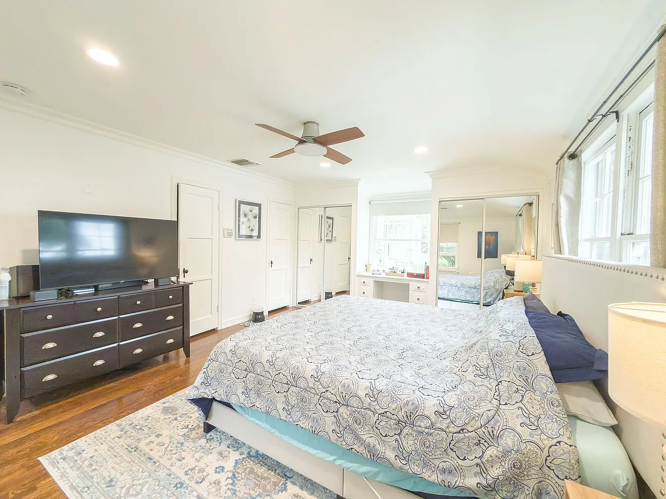 2 bed, 1943 sqft, $4,500 — Photo 4