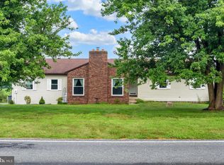 8806 Devonshire Heights Rd, Hummelstown, PA 17036
