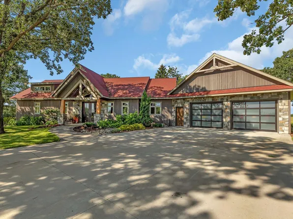 19490 115th St NE, New London, MN 56273