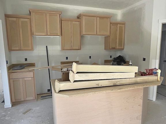 2nd image of 804 Westridge Dr