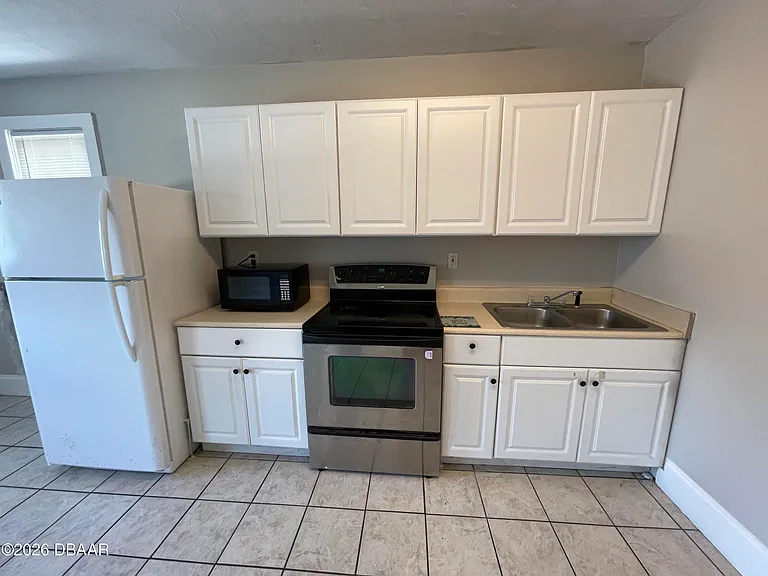 411 N Oleander Ave #3 — Photo 10