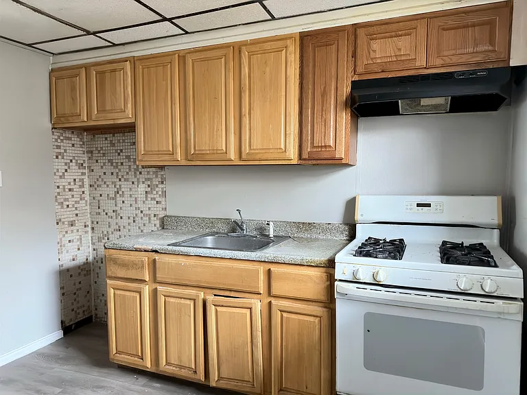 1536 S Bailey St — Photo 16