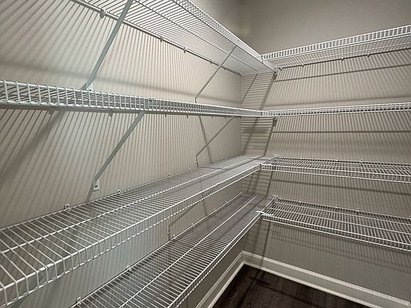3rd image of 464 Gritney Rd