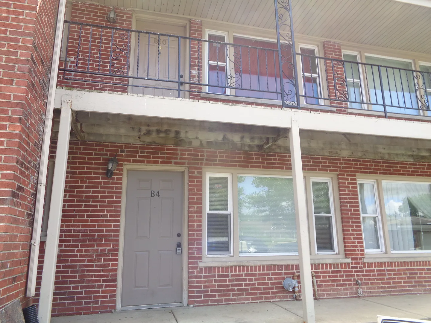 2 bed, 800 sqft, $1,550 — Photo 1