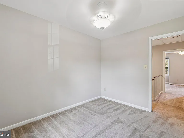 2917 Village Spring Ln — Photo 21