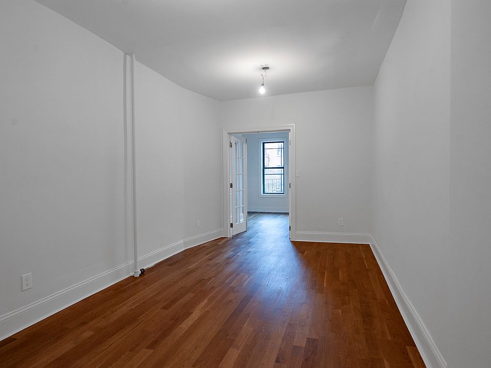 2nd image of 661 Henry St #2L