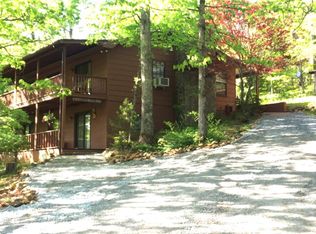 246 Joshua Ln, Franklin, NC 28734