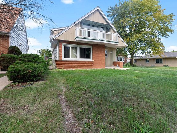 3rd image of 7810 W Howard AVENUE