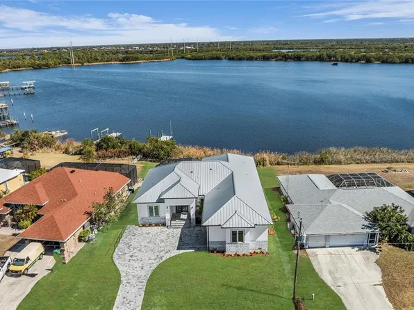 2228 Harbour Dr, Punta Gorda, FL 33983