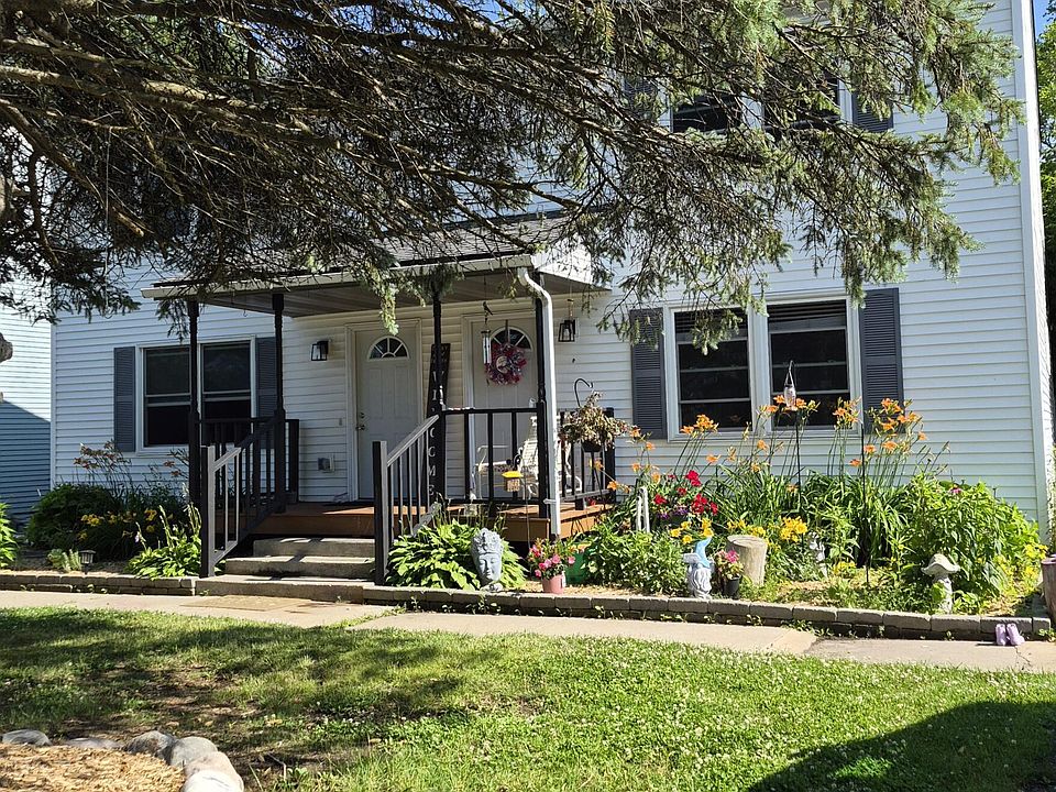 1st image of 455 Woodlawn Ave