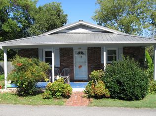 308 Dew St, Clinton, TN 37716