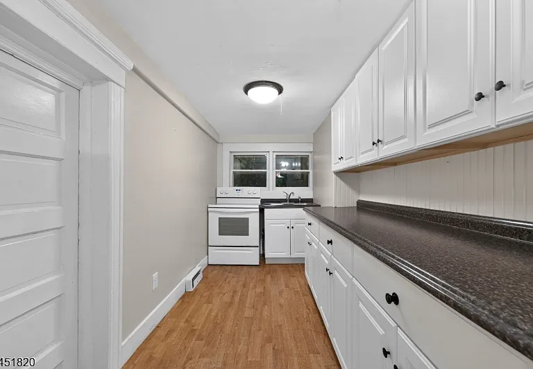 11 Pulaski Rd — Photo 6