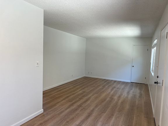 3rd image of 830 Boysen Ave #4
