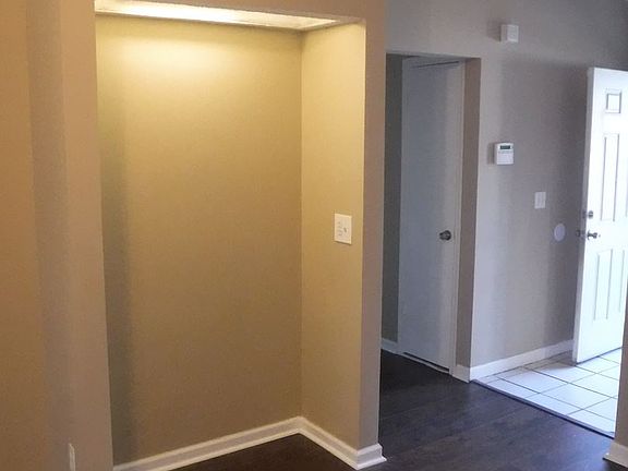 5th image of 5136 Indian Lakes Ct APT 4