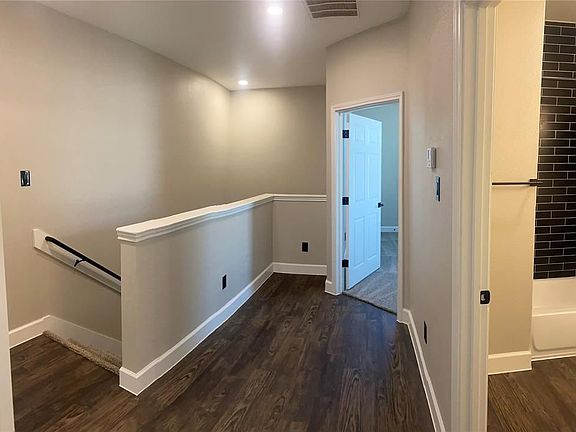 4th image of 62 Woodland Hills Dr #D