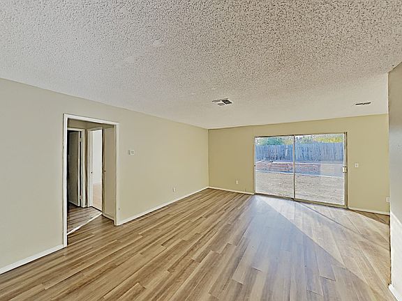 5th image of 24208 Friar St