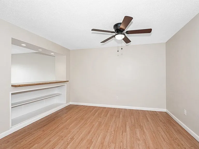 307 Pawtucket Blvd #13A — Photo 2