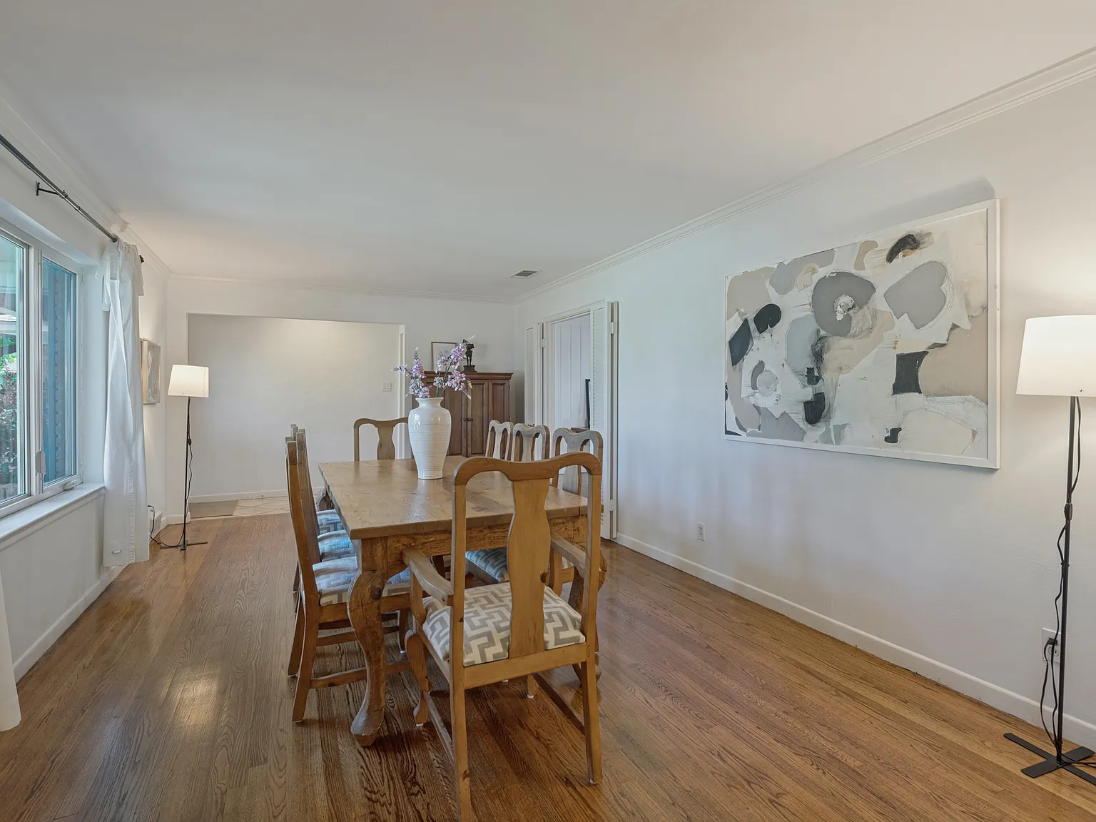 3 bed, 1886 sqft, $4,650 — Photo 2