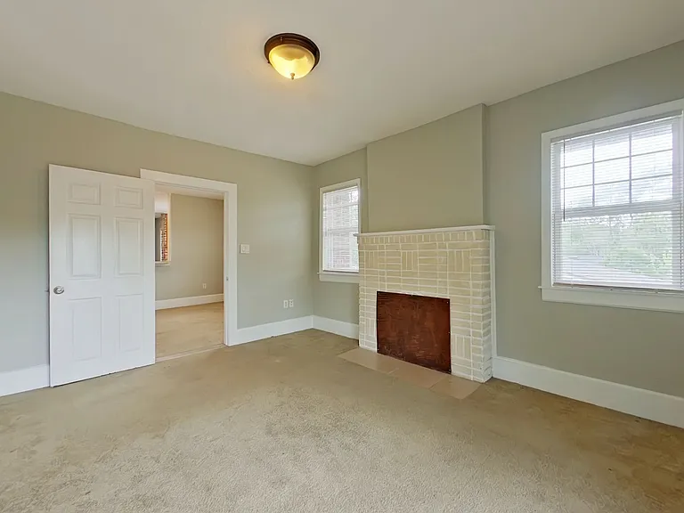 Dellwood Avenue 2920 — Photo 17
