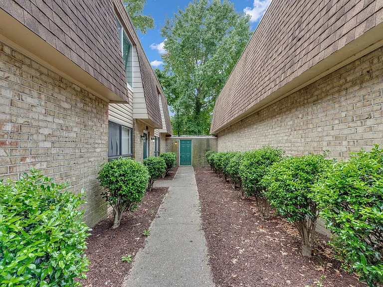 1535 Johnstons Rd — Photo 8