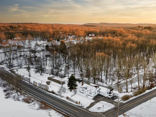 5003 Searsville Road, Pine Bush, NY 12566