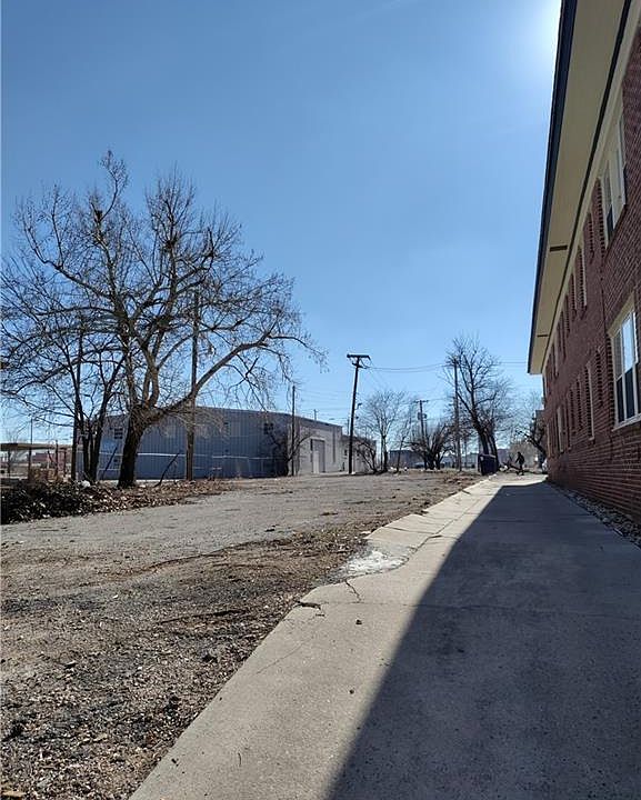 1st image of 112 NW 15th St #16