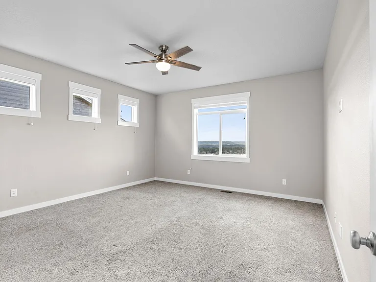 4740 W Derek Ave — Photo 28
