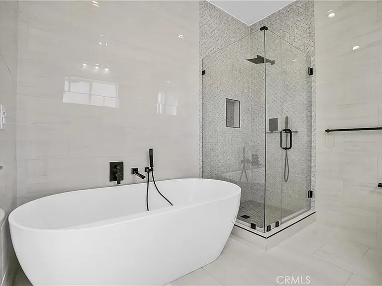 2124 W 238th St — Photo 24