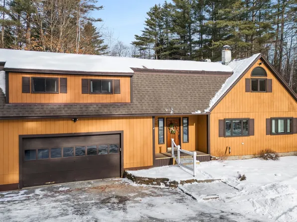 42 Penacook Path, Sunapee, NH 03782