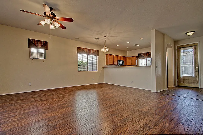 2050 N Arbor Ln — Photo 23