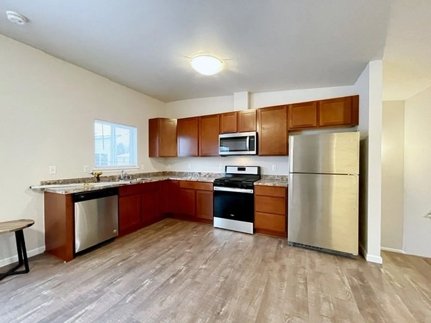 Willow View Apartments — Photo 4
