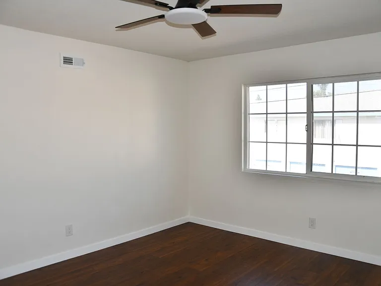 12071 Laguna St — Photo 29