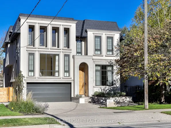 127 Yonge Blvd, Toronto, ON M5M 3H2