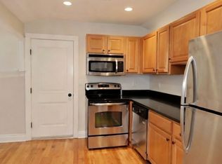 25-27 Crosby Rd #3, Chestnut Hill, MA 02467