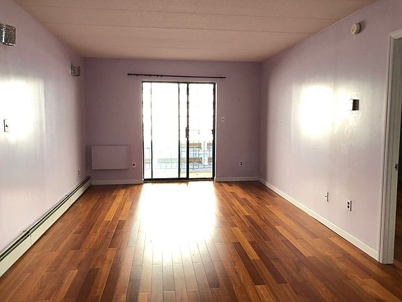 2nd image of 6903 242nd St APT 2R