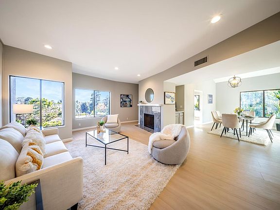 2nd image of 425 N El Camino Real Unit 304